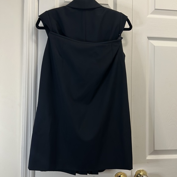 Tahari two piece suit set - Picture 3 of 3